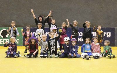 HalloweenKids machten die Stadthalle unsicher